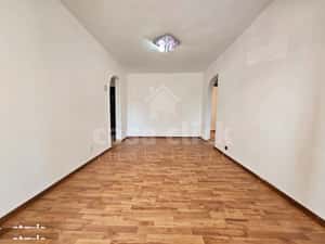 Apartament 4 camere Micro 39B, etaj 2, balcoane mari — miniatura 3