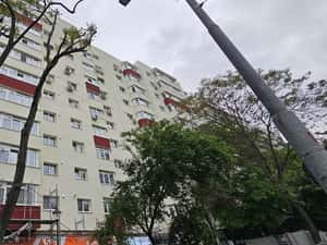 Brancoveanu - Oltenitei - bloc 1983 - nerenovat, comision 0 — miniatura 5