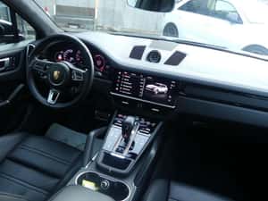 Porsche Cayenne, 69.999 km, 549 cp, Automată, 2022 — miniatura 3
