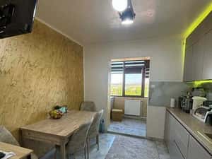 Apartament De Vanzare Complet Mobilat — miniatura 2