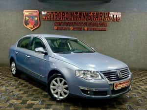 VW Passat ”Model Comfortline” - 2010, 209.000 km — miniatura 2
