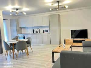 Apartment de vanzare la cheie cu 2 camere, 58 mp, zona Dambul Rotund