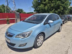 Opel Astra 2.0 cdti — miniatura 9