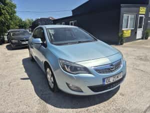 Opel Astra 2.0 cdti — miniatura 10