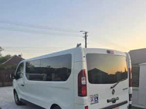 Renault Trafic 8+1 locuri, Automat, 2.0 dCi 150 CP, Clima staționara — miniatura 3