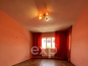 Apartament 3 camere dec 2 bai etajul 3 central Gaesti — miniatura 4