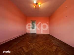 Apartament 3 camere dec 2 bai etajul 3 central Gaesti — miniatura 5