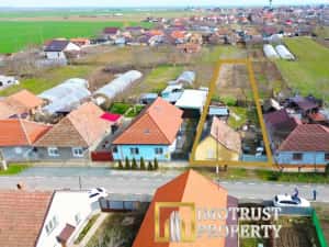 Oferta primavara-Casă cu teren generos 1.305 mp | Curtici – Arad — miniatura 3