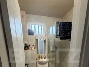 Apartament modern cu 3 camere, zona Sud — miniatura 4