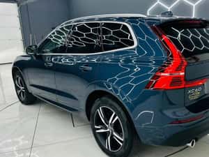 Volvo XC60 SUV 2019 Second-Hand — miniatura 7