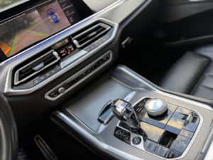BMW X6 2021 3.0d 265cp M-Packet/IconicGlow/PerneAer/Laser/Masaj/Panorama/Ventilatie/360"/Svarovsky/22" — miniatura 7