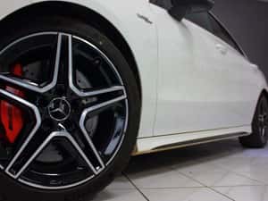 Mercedes-Benz CLA 35 AMG — miniatura 7