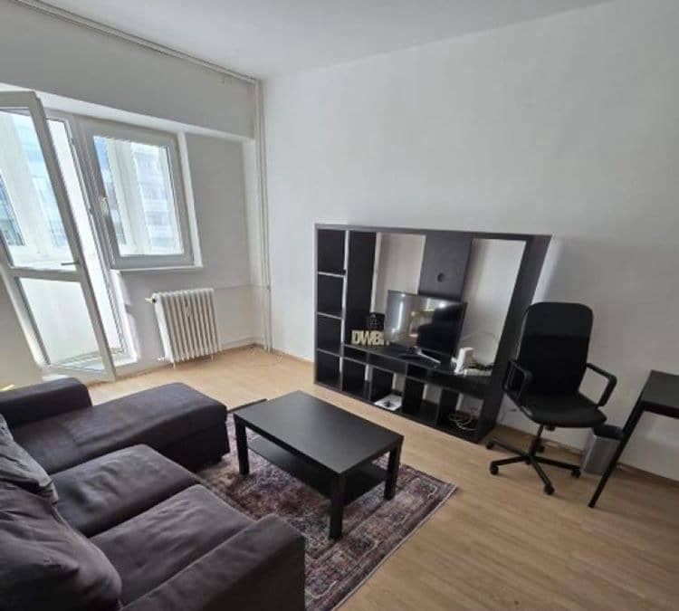 Piata Victoriei Guvern langa metrou ap 2 cam renovat, amenajat complet — fotografie 1 din 6