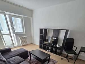 Piata Victoriei Guvern langa metrou ap 2 cam renovat, amenajat complet — miniatura 2