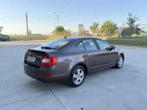 Skoda Octavia 3 GreenLine , Mocca Brown, 1.6 tdci , Moduri de condus , Incalzire in scaune , Carte Service !! — miniatura 6