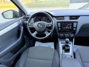 Skoda Octavia 3 GreenLine , Mocca Brown, 1.6 tdci , Moduri de condus , Incalzire in scaune , Carte Service !! — miniatura 8