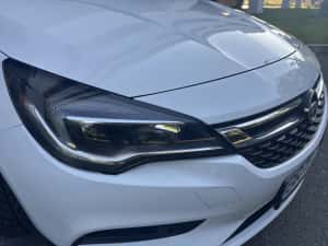 Opel astra 2017 diesel — miniatura 3