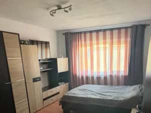 Apartament 2 camere decomandat, cartier Plopilor