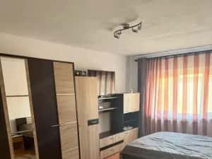 Apartament 2 camere decomandat, cartier Plopilor — miniatura 2