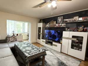 Apartament cu 3 camere, etaj 2 – Micro 16, zona excelenta! — miniatura 2