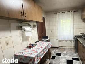 Apartament cu 3 camere, etaj 2 – Micro 16, zona excelenta! — miniatura 4