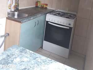 Chirie camera in apartament cu 3 camere — miniatura 5