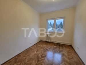 Apartament 4 camere de inchiriat Bulevardul Unirii acces din strada — miniatura 5