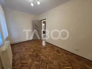 Apartament 4 camere de inchiriat Bulevardul Unirii acces din strada — miniatura 8