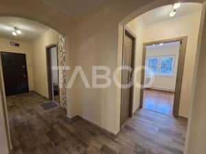 Apartament 4 camere de inchiriat Bulevardul Unirii acces din strada — miniatura 9