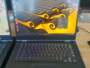 Laptop Gaming Lenovo Y740  i7-9750H | 1TB SSD| 32GB RAM | RTX 2060 6GB — miniatura 2