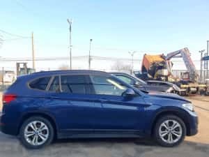 BMW X1 xDrive25e, an 2021, cutie automata, Navi, Clima - avariat — miniatura 1