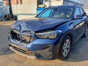 BMW X1 xDrive25e, an 2021, cutie automata, Navi, Clima - avariat — miniatura 3