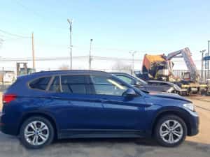 BMW X1 xDrive25e, an 2021, cutie automata, Navi, Clima - avariat — miniatura 9