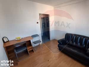 Garsonieră cu 1 camere de vânzare în zona Tractorul