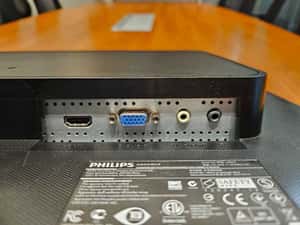 Monitor LED 24" Full HD 1080p 5 ms HDMI Categoria A Philips 246V5L — miniatura 6