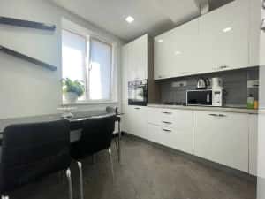 Garsonieră de inchiriat in zona Piața Muncii . — miniatura 2