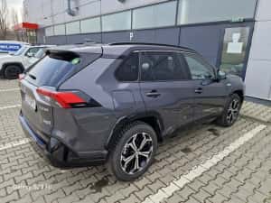 Toyota Rav4 Avariat 2024/Suzuki Plug in Hyybrid — miniatura 4
