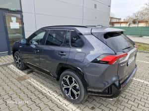 Toyota Rav4 Avariat 2024/Suzuki Plug in Hyybrid — miniatura 5