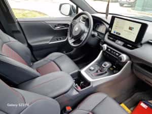 Toyota Rav4 Avariat 2024/Suzuki Plug in Hyybrid — miniatura 6