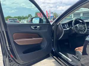 Volvo XC-60 D4 Geartronic Inscription – SUV premium, 154.000 km — miniatura 5