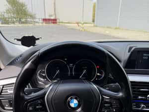BMW Seria 5 520d xDrive, 2.0 Diesel, 190 CP, cutie automată, an 2017 — miniatura 6