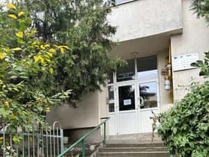 vand apartament 2 camere