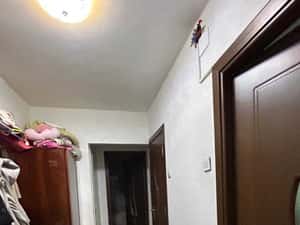 vand apartament 2 camere — miniatura 6