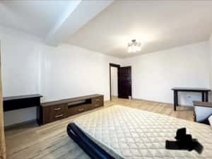Proprietar:Ap.3camere open space-Lângă Palas.+parcare inclusa — miniatura 3