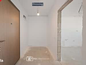 Vedere la mare: Apartament Faleză Nord · bucătărie separată · parcare — miniatura 4