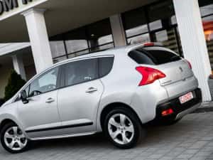 Peugeot 3008 benzina automat — miniatura 3