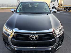 Toyota Hilux Automată 204 HP Diesel — miniatura 3