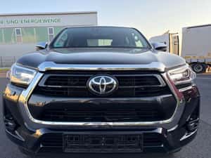 Toyota Hilux Automată 204 HP Diesel — miniatura 4