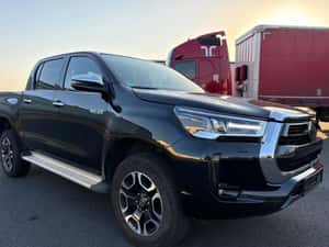 Toyota Hilux Automată 204 HP Diesel — miniatura 5