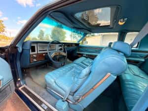 Lincoln Continental TownCoupe 1976 — miniatura 6
